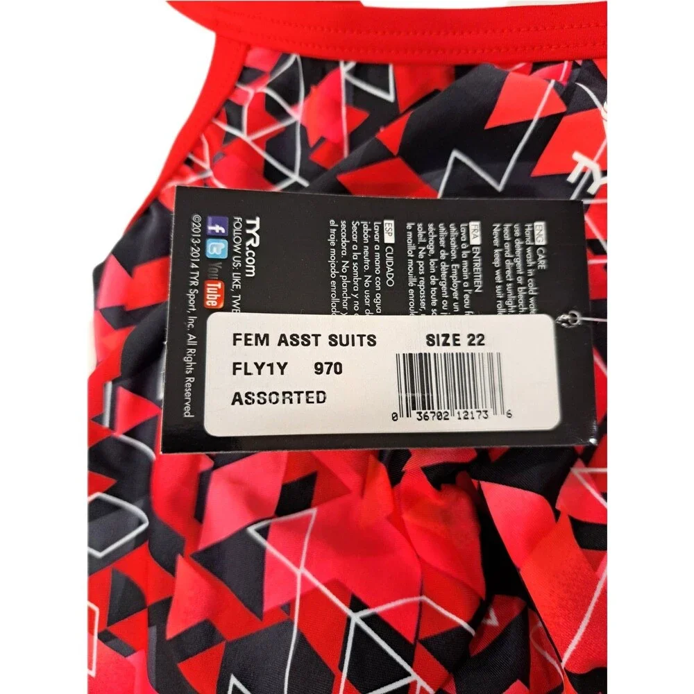 TYR Girls' Labyrinth Diamondfit Swimsuit DLAB1A Red Size 22 (Girls 6/6X)